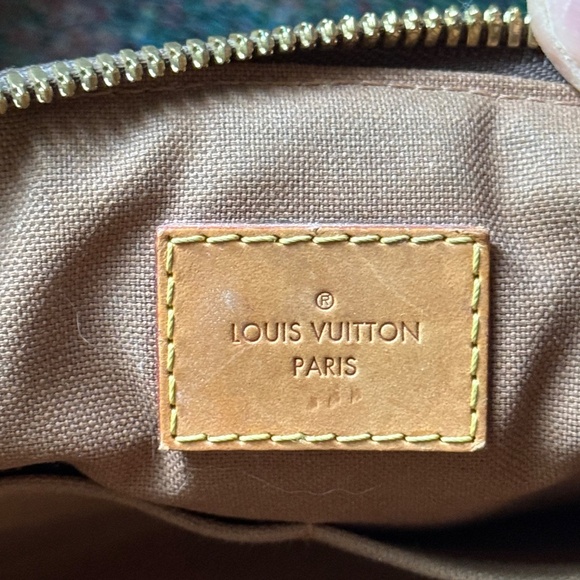 Authentic Louis Vuitton Bag and purse NEW PRICE - Picture 3 of 7